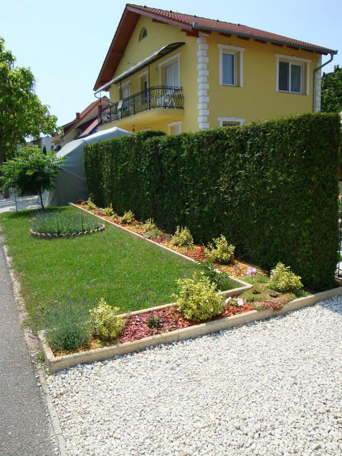 Yellow Apartmanhaz Bük 外观 照片