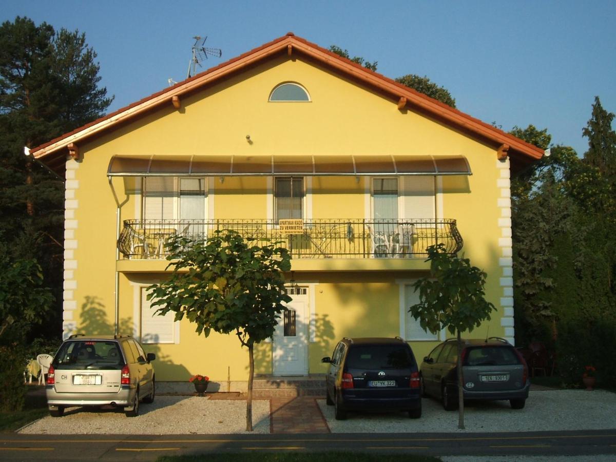 Yellow Apartmanhaz Bük 外观 照片