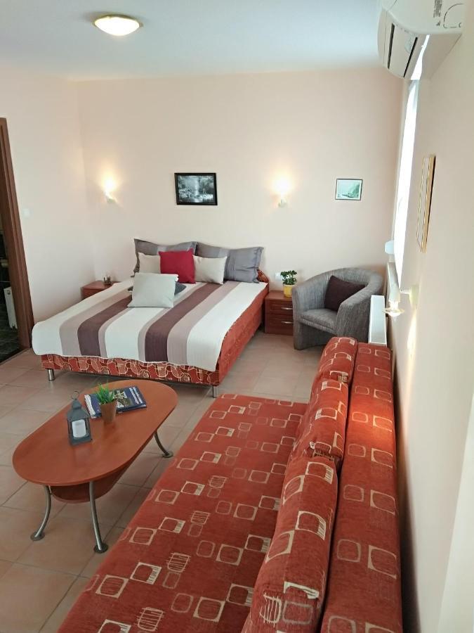 Yellow Apartmanhaz Bük 外观 照片