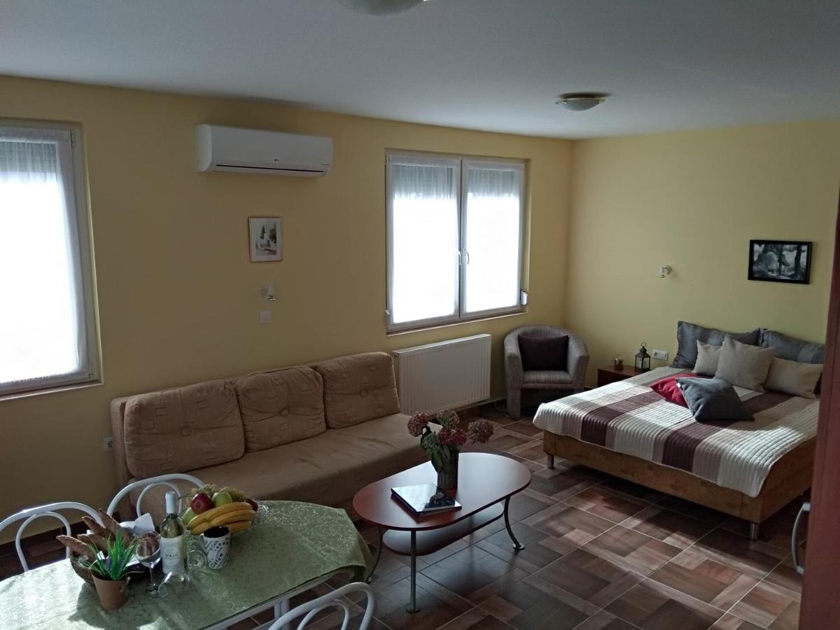 Yellow Apartmanhaz Bük 外观 照片