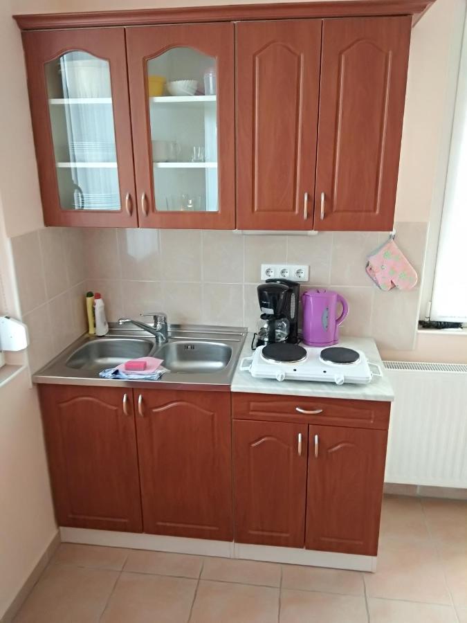 Yellow Apartmanhaz Bük 外观 照片